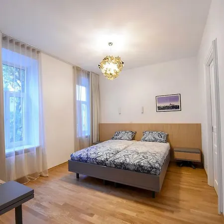 Appartement Centre Chic 1/4 *